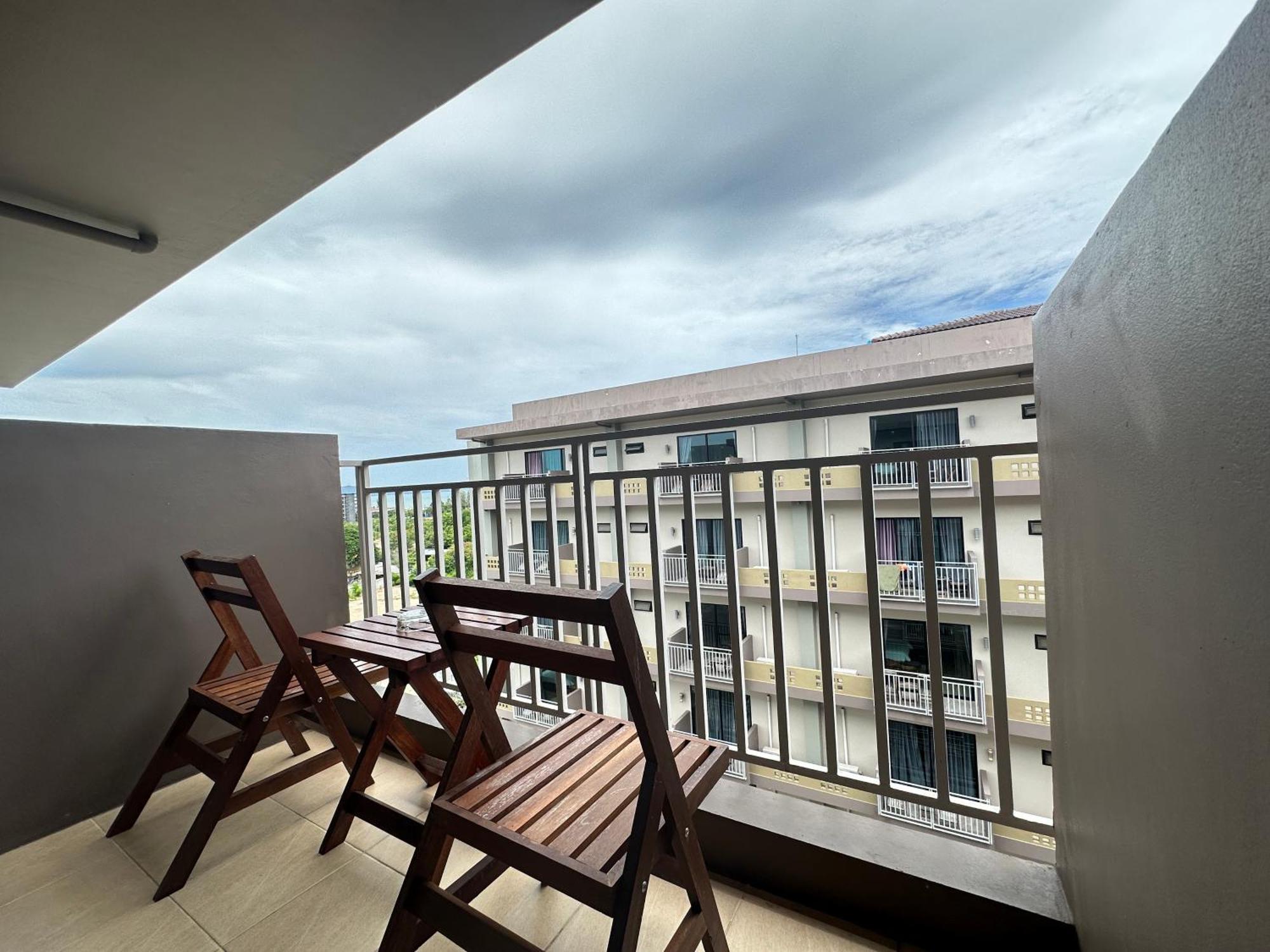 Mangrove Prestige Hotel Na Chom Thian Eksteriør billede