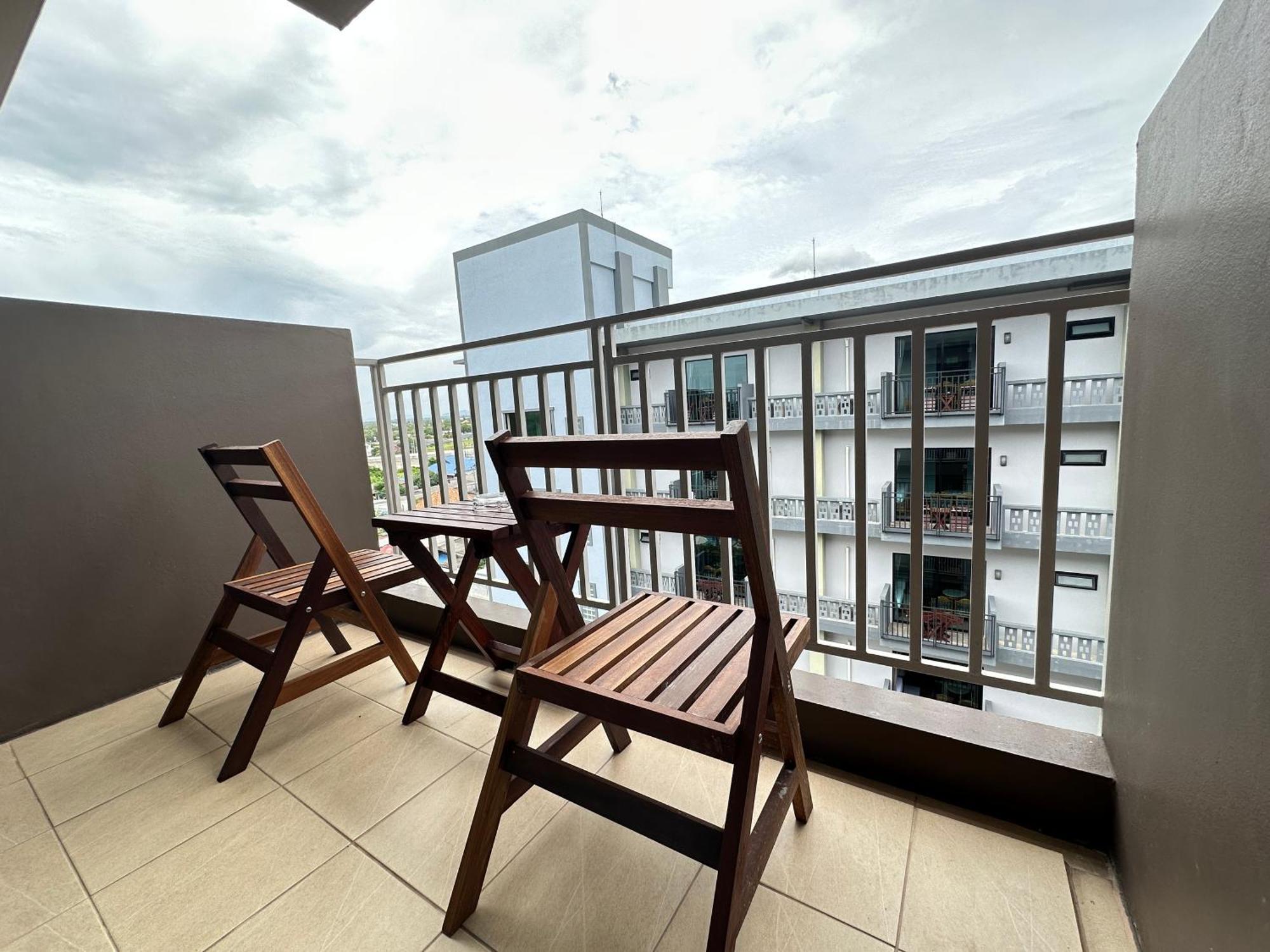 Mangrove Prestige Hotel Na Chom Thian Eksteriør billede